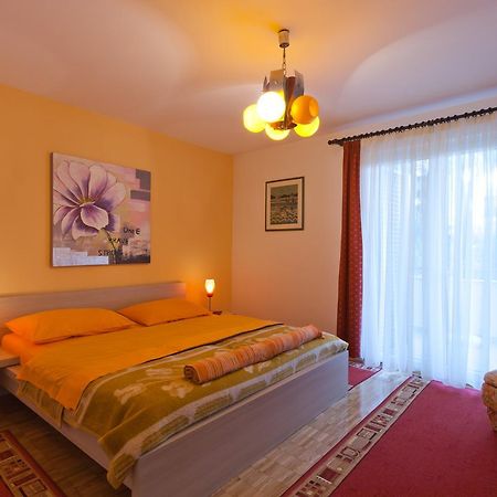 Apartments Neda โปเรช ภายนอก รูปภาพ