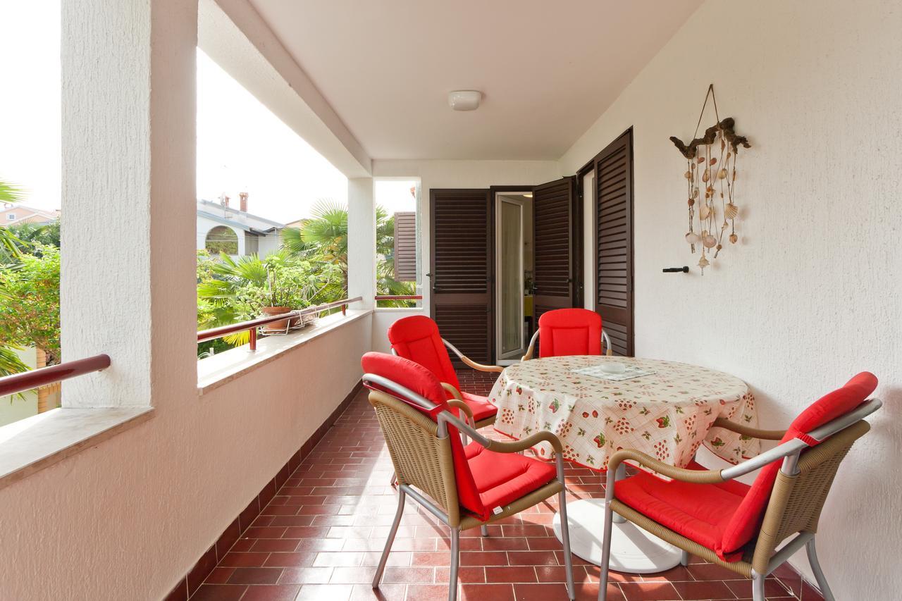 Apartments Neda โปเรช ภายนอก รูปภาพ